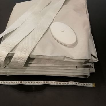 Sammenleggbar hvit putebag